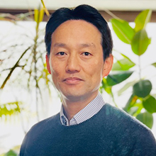 准教授 新井 謙司