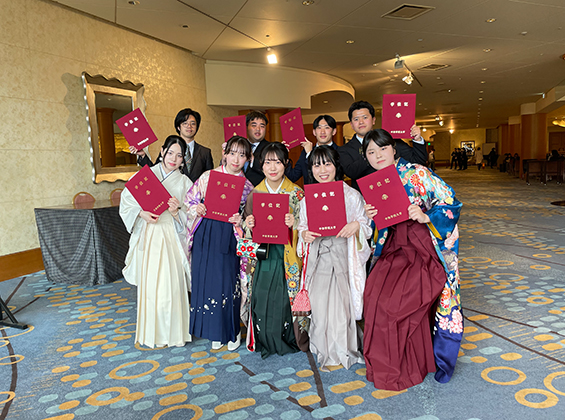 2023年度飯尾ゼミ卒業生の記念写真