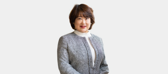 中部学院大学短期大学部学長　片桐 史恵