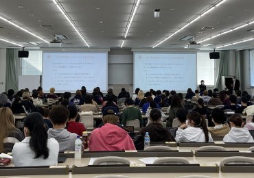2025年度看護リハビリテーション学部合同授業を実施